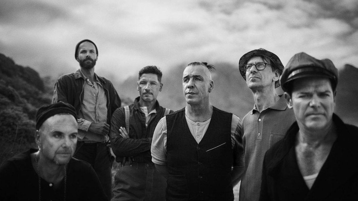 RECENZE: Rammstein mají na novém albu stejný zvuk a méně kontroverzí